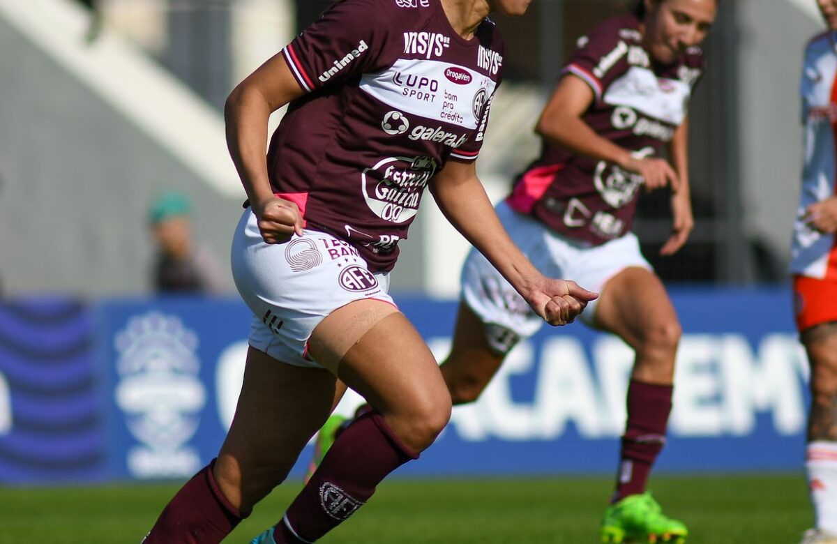 Ferroviária se garante na semifinal do Brasileiro de futebol feminino