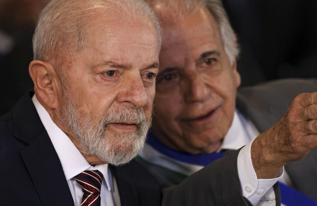 Lula diz que alistamento feminino dará diversidade às Forças Armadas