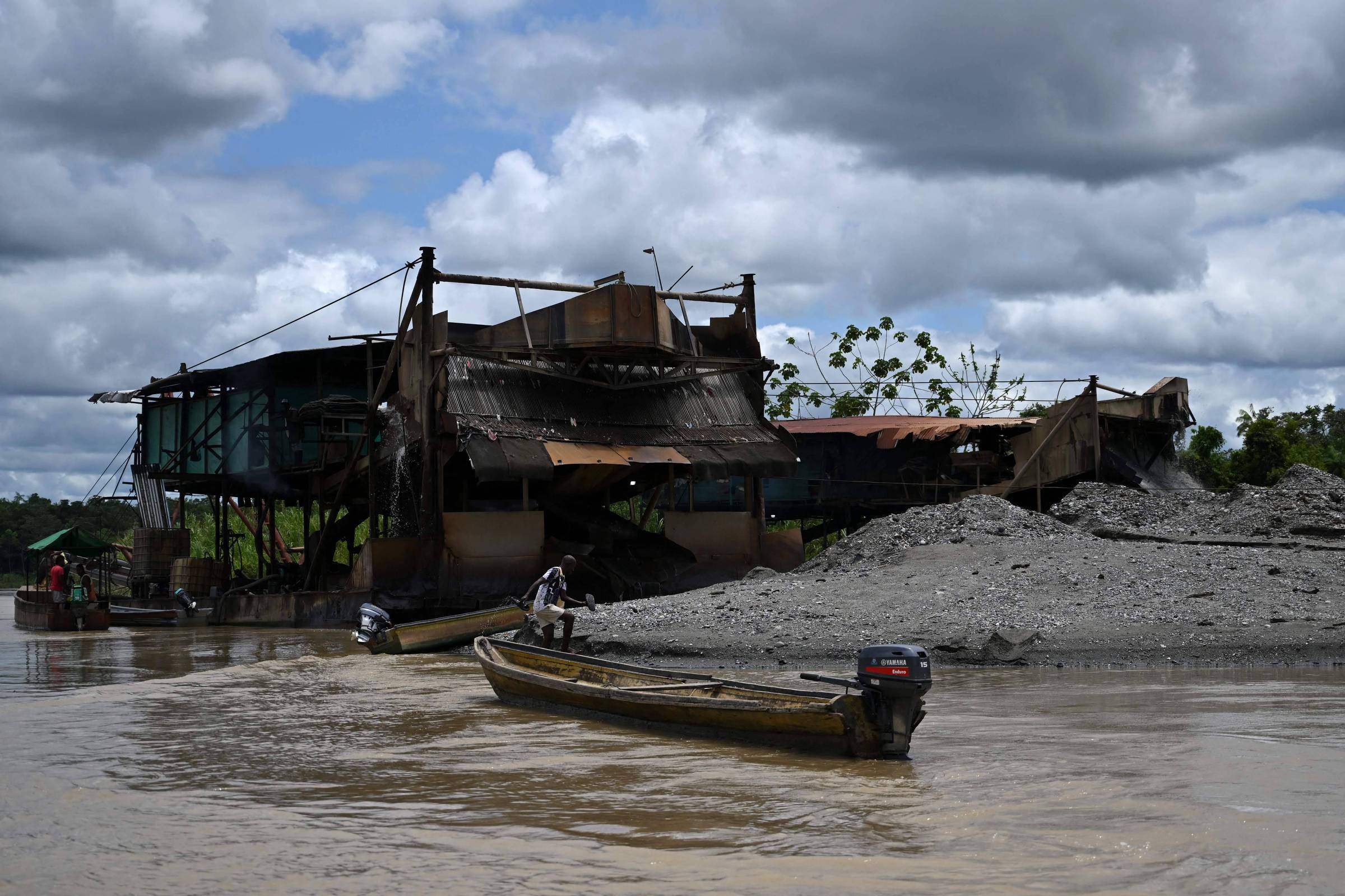 Alvo de decisão histórica, rio Atrato sofre com garimpo – 28/09/2024 – Ambiente