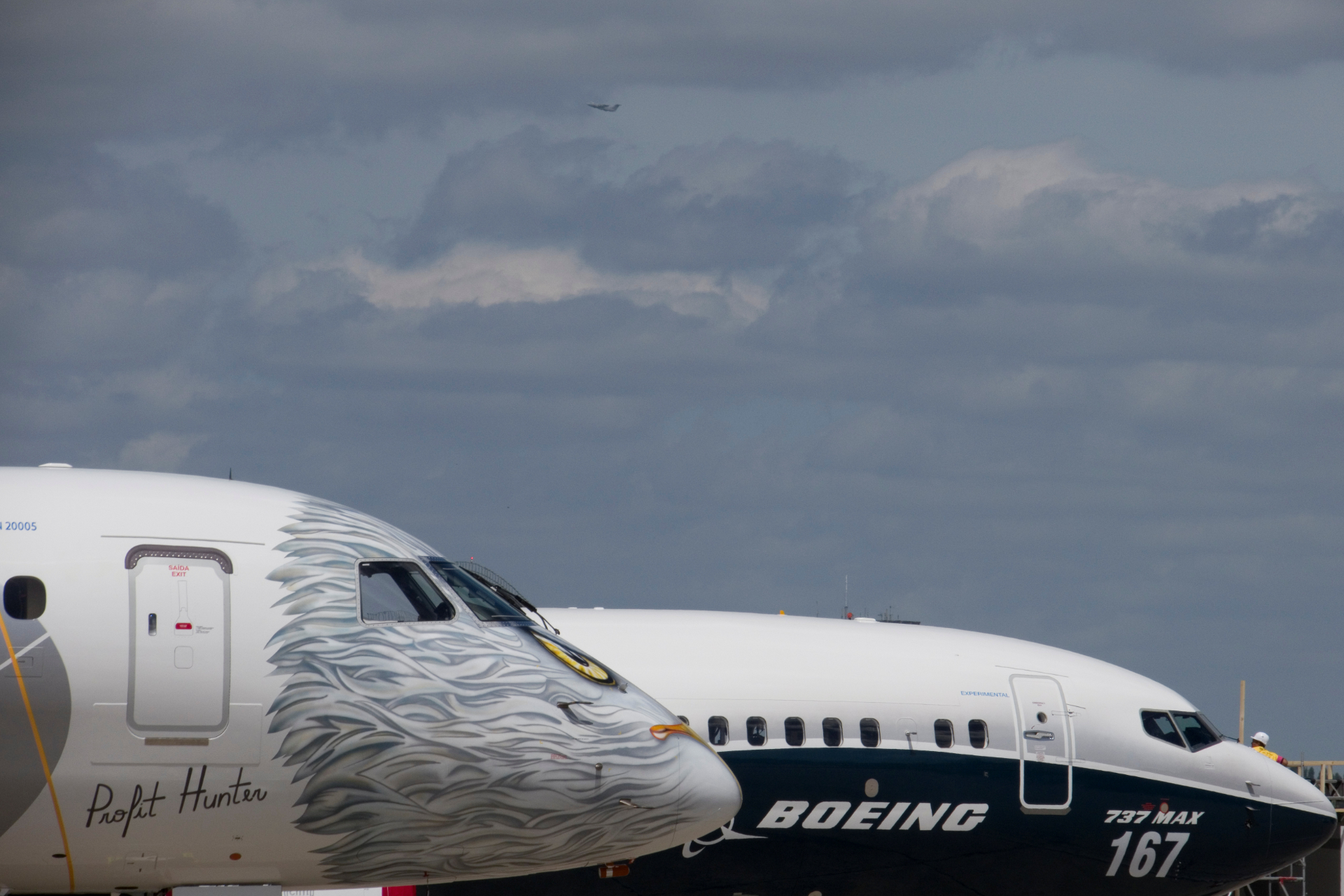 Boeing pagará US$ 150 mi para encerrar disputa com Embraer; ação da brasileira despenca