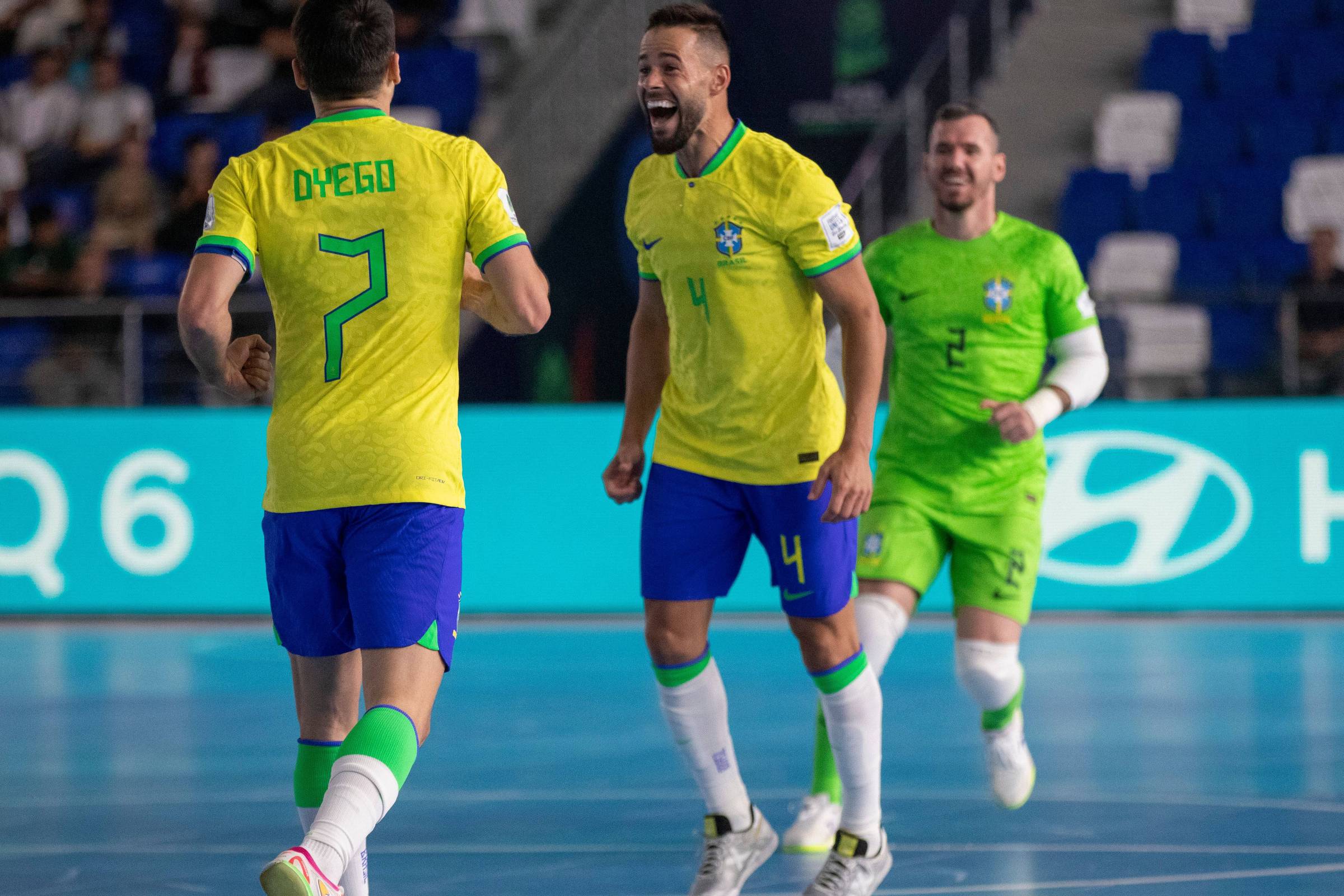 Brasil estreia no mundial de futsal com goleada sobre Cuba – 14/09/2024 – Esporte