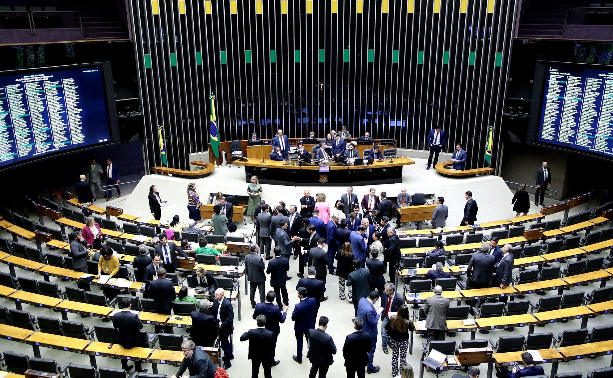 Câmara aprova prorrogação Plano Nacional de Educação até dezembro de 2025