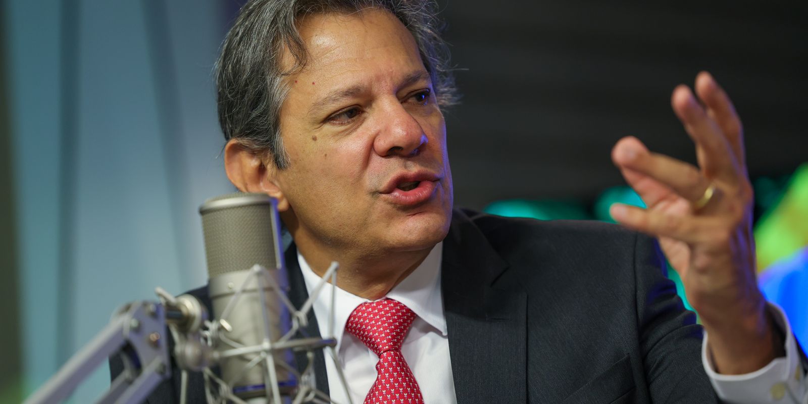 “Chegou a hora de colocar ordem nisso”, diz Haddad sobre bets