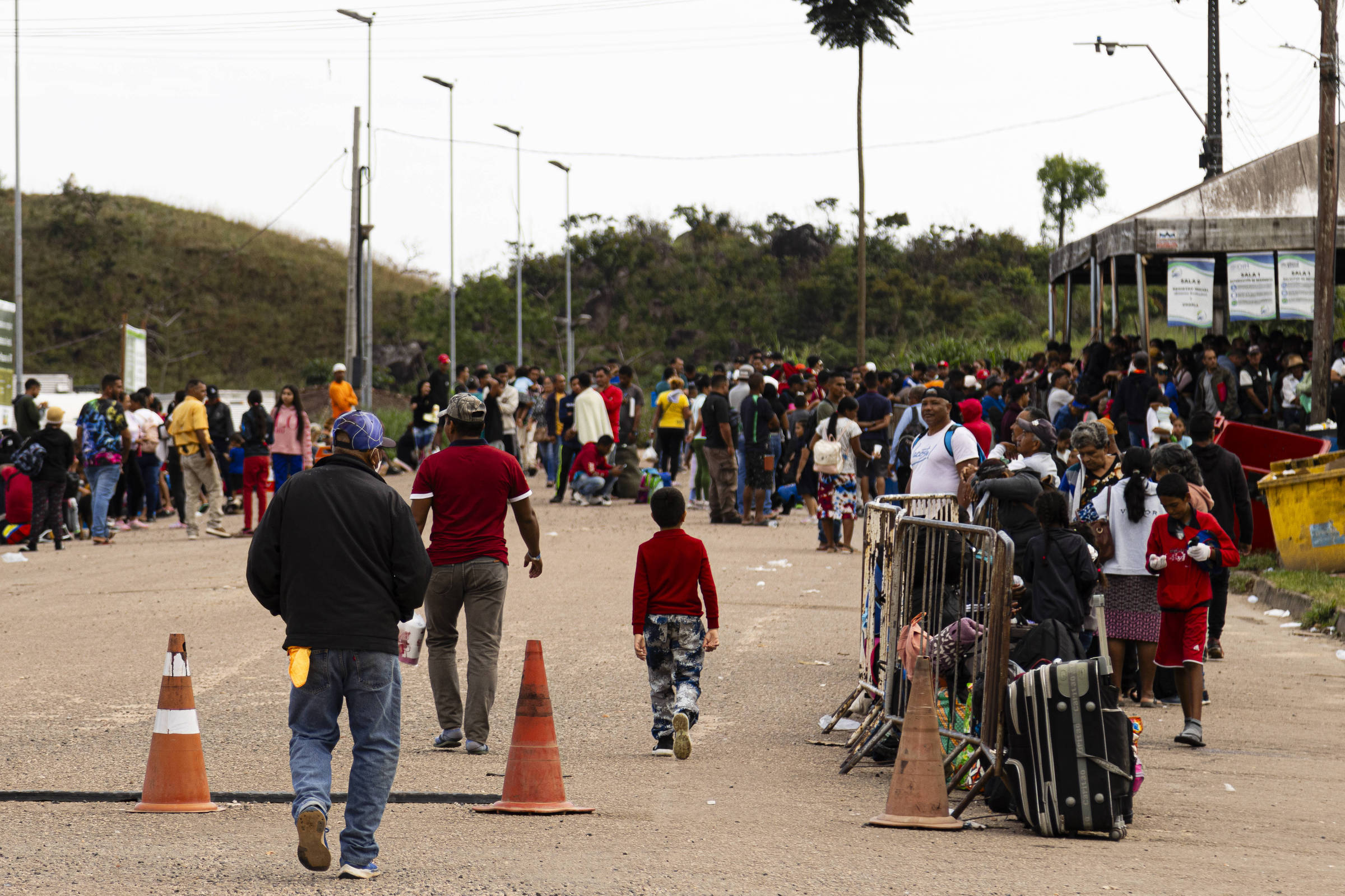 Crisis y miedo en Venezuela intensifican la migración hacia Brasil; Lee las historias