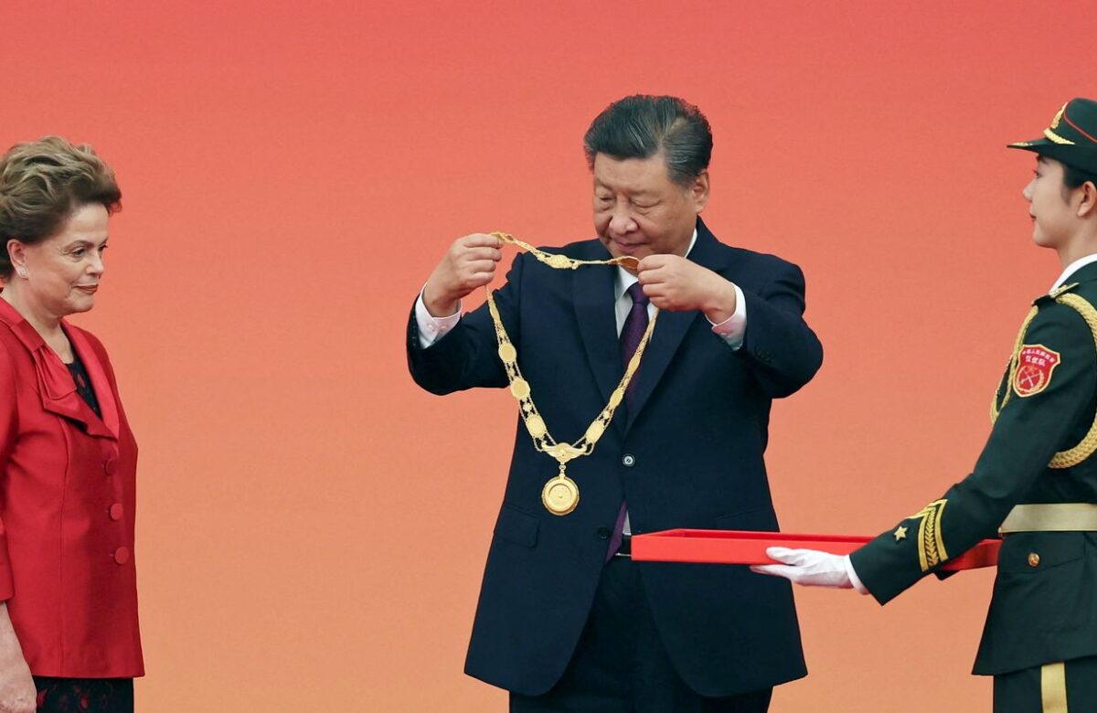 Dilma recebe medalha de presidente chinês Xi Jinping