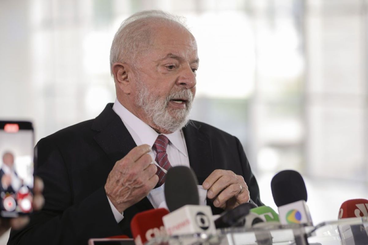 Em visita ao Amazonas, Lula diz que estabelecerá autoridade climática