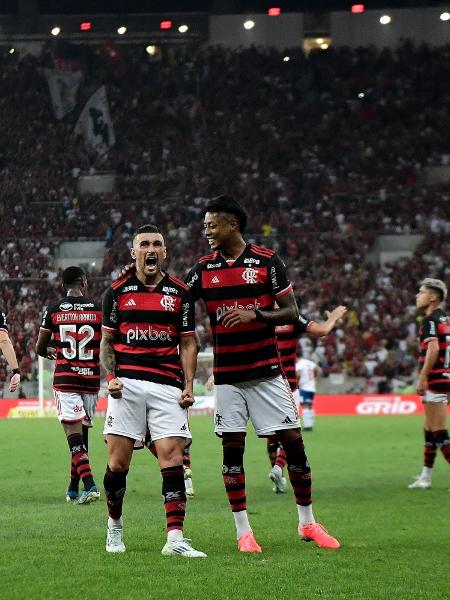 Flamengo mantém tabu de Ceni, bate o Bahia e vai à semi da Copa do Brasil