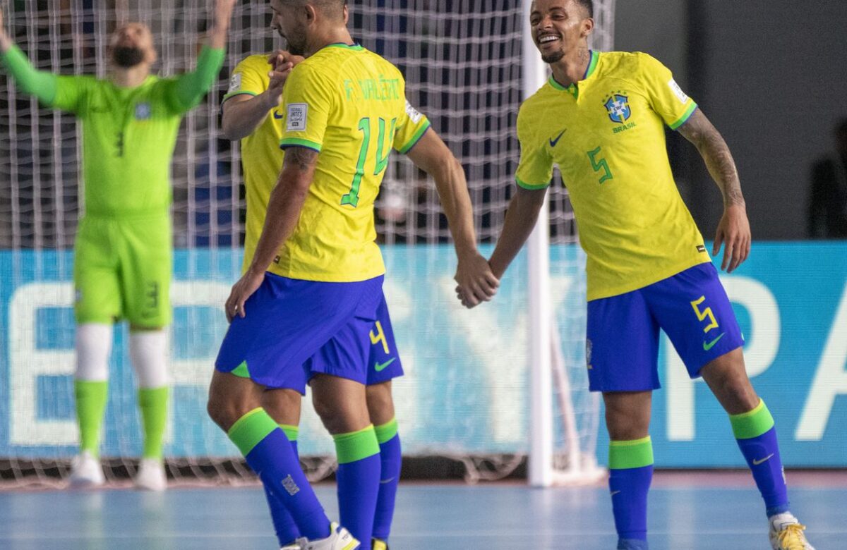 Futsal: Brasil goleia Costa Rica e chega às quartas da Copa do Mundo