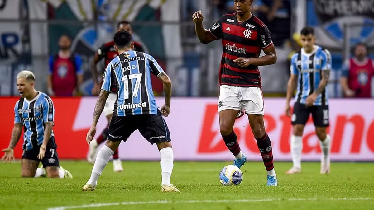 Grêmio identifica torcedor acusado de racismo pelo Flamengo