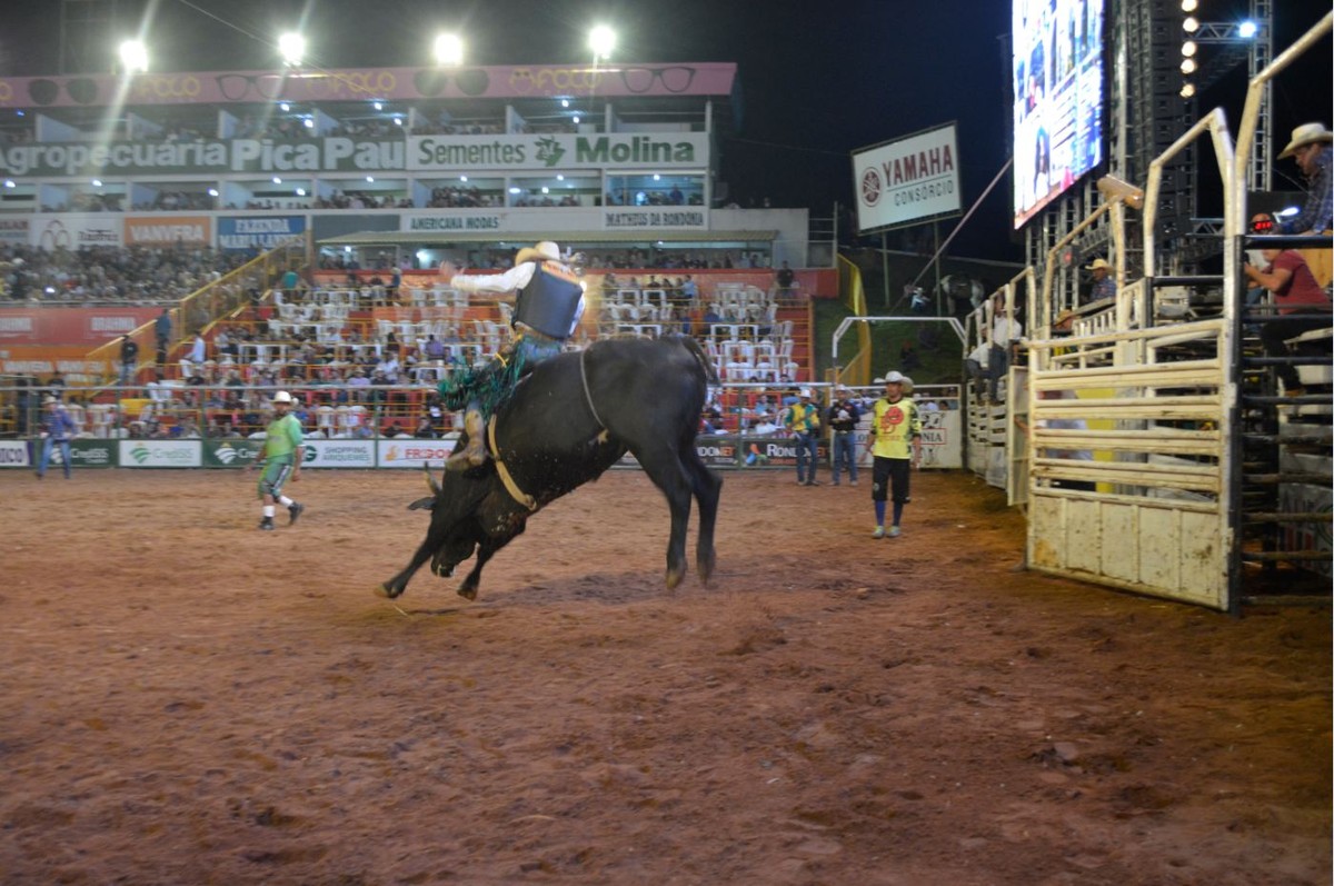 Inauguração do museu da APA, rodeio e show de Bruno e Marrone abrem a 35ª Expoari em Ariquemes, RO | Ariquemes e Vale do Jamari