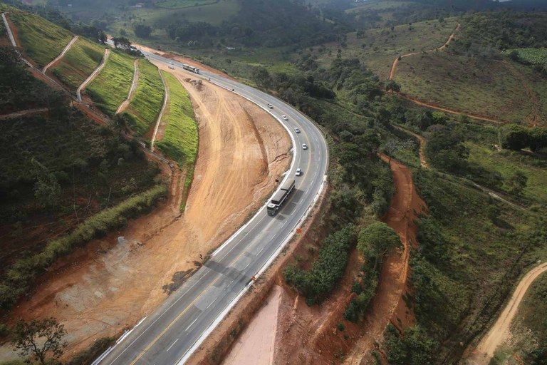 Leilão rodoviário da Rota dos Cristais recebe quatro propostas, dizem fontes