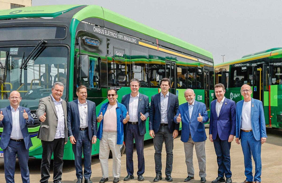 Lula inaugura sistema de BRT em Goiânia