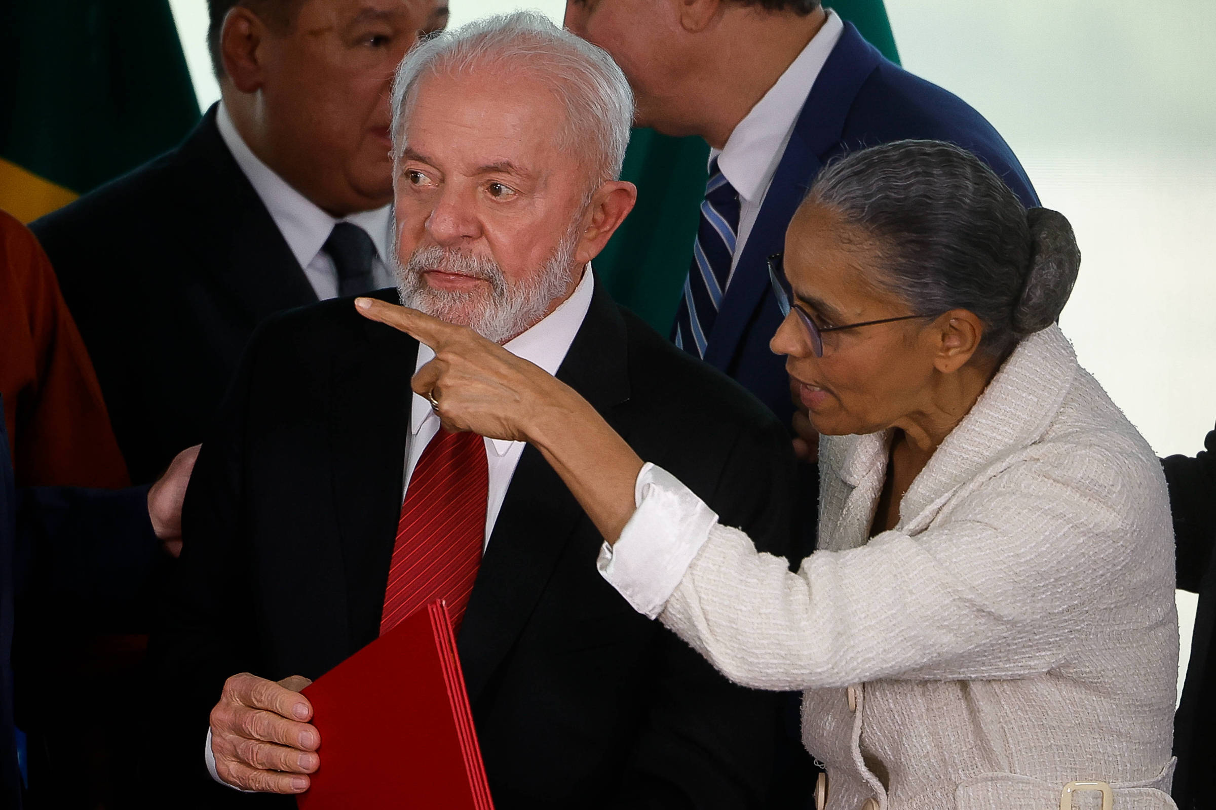 Lula promete autoridade climática em meio a queimadas – 10/09/2024 – Ambiente