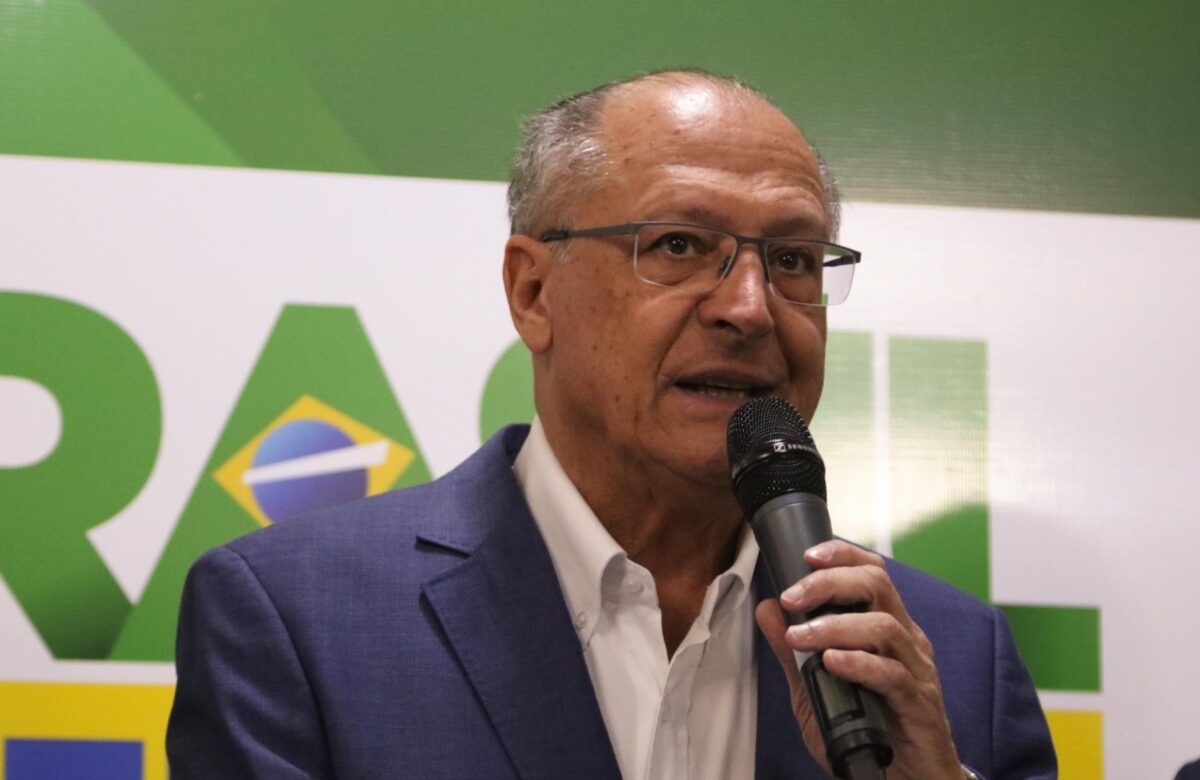 Menor taxa de desemprego reflete Brasil construído com “trabalho“ e “dedicação“, diz Alckmin