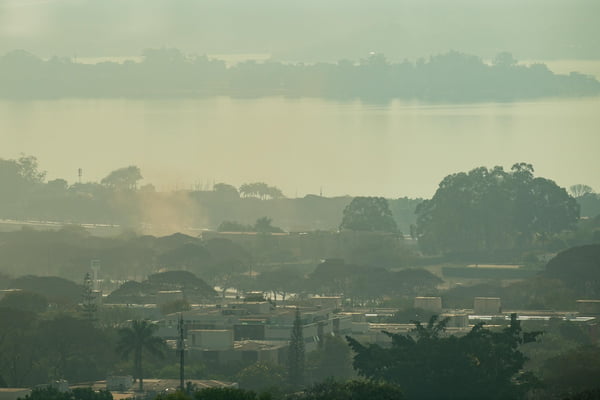 Mundo encara fogo na América do Sul, cheias na Europa e tufão na Ásia