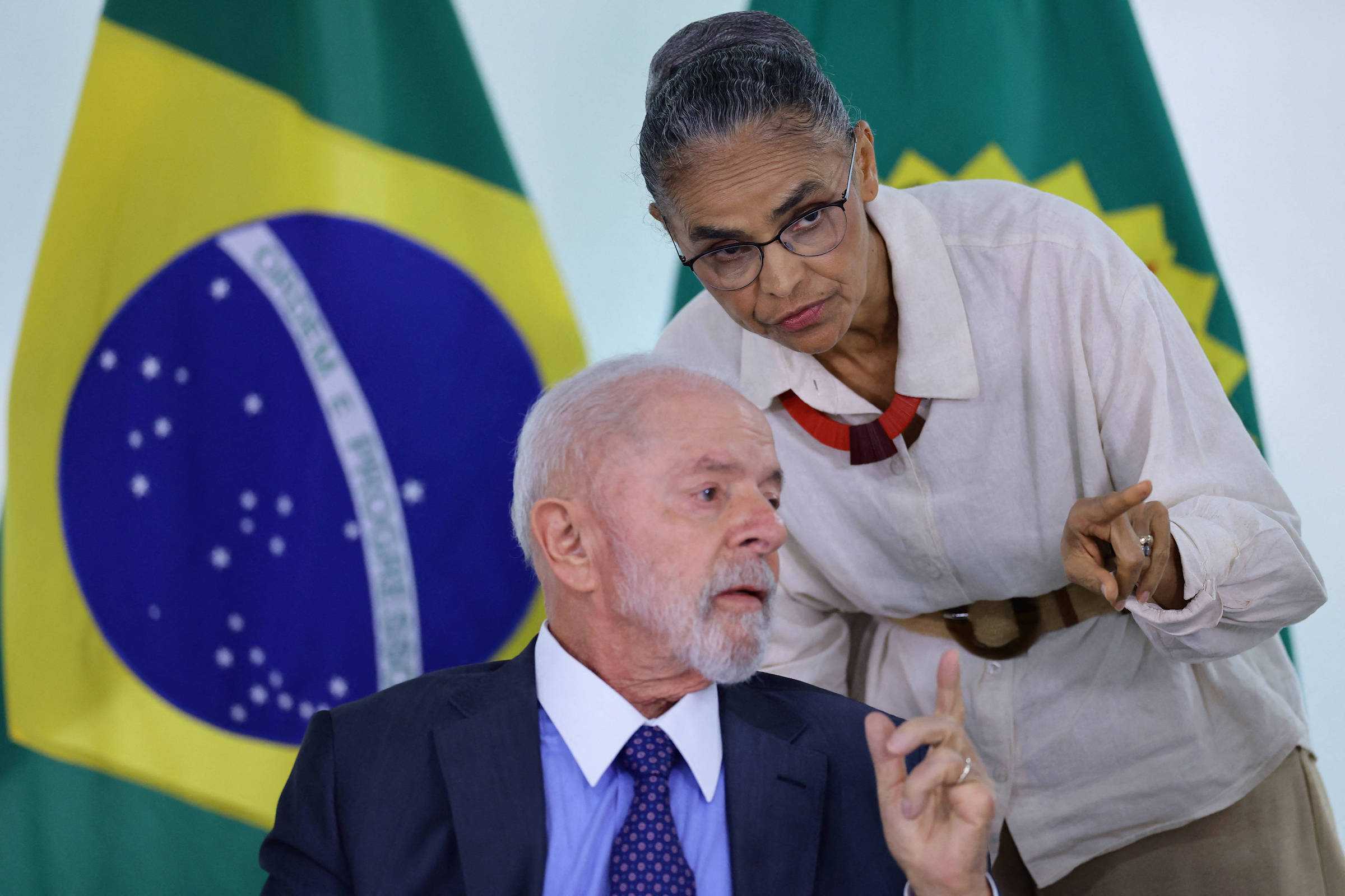 Queimadas: Lula propõe mais dinheiro e aviões contra fogo – 17/09/2024 – Cotidiano