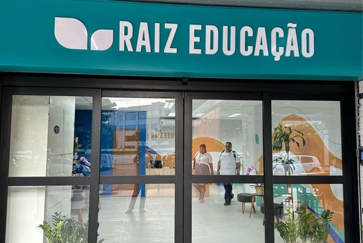 Raiz Educação Tem Vagas Para Assistente Comercial, Auxiliar De Relacionamento, Estágio E Mais 8 Cargos No RJ