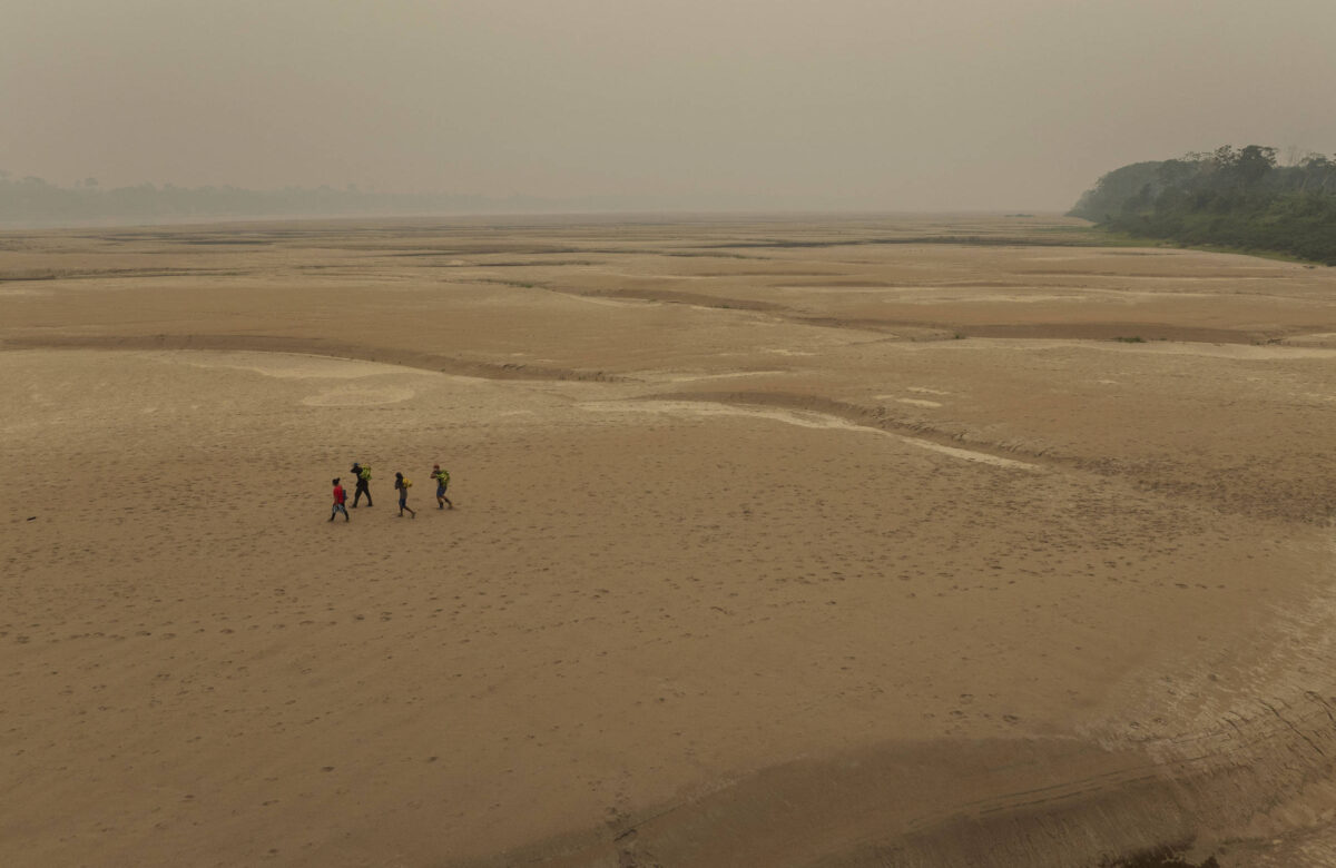 Rio Madeira, em nível mínimo, vira bancos de areia - 06/09/2024 - Ambiente