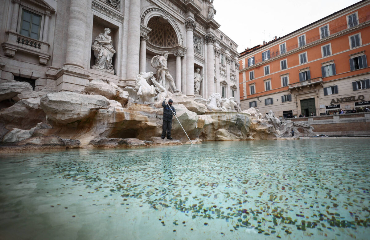 Roma considera criar taxa de acesso à Fonte de Trevi - 12/09/2024 - Turismo