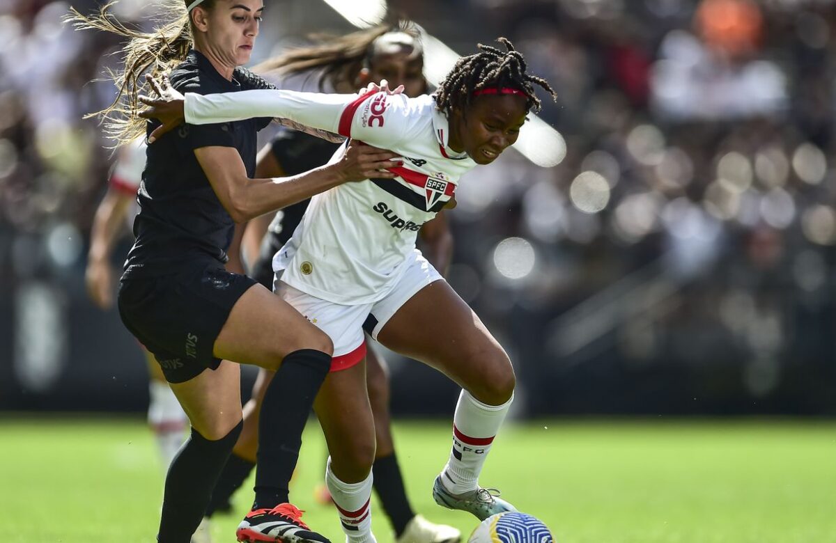 Timão derrota o São Paulo e fica perto do 6º título do Brasileirão A1