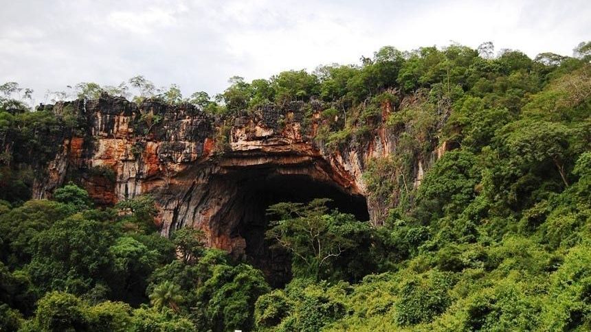 Turistas desaparecem ao entrar em caverna em Goiás