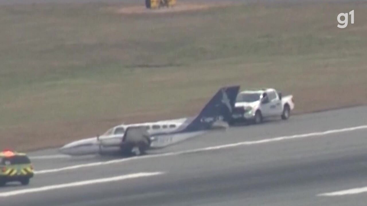 VÍDEO: Avião enfrenta falha e pousa com apenas uma roda em aeroporto dos Estados Unidos