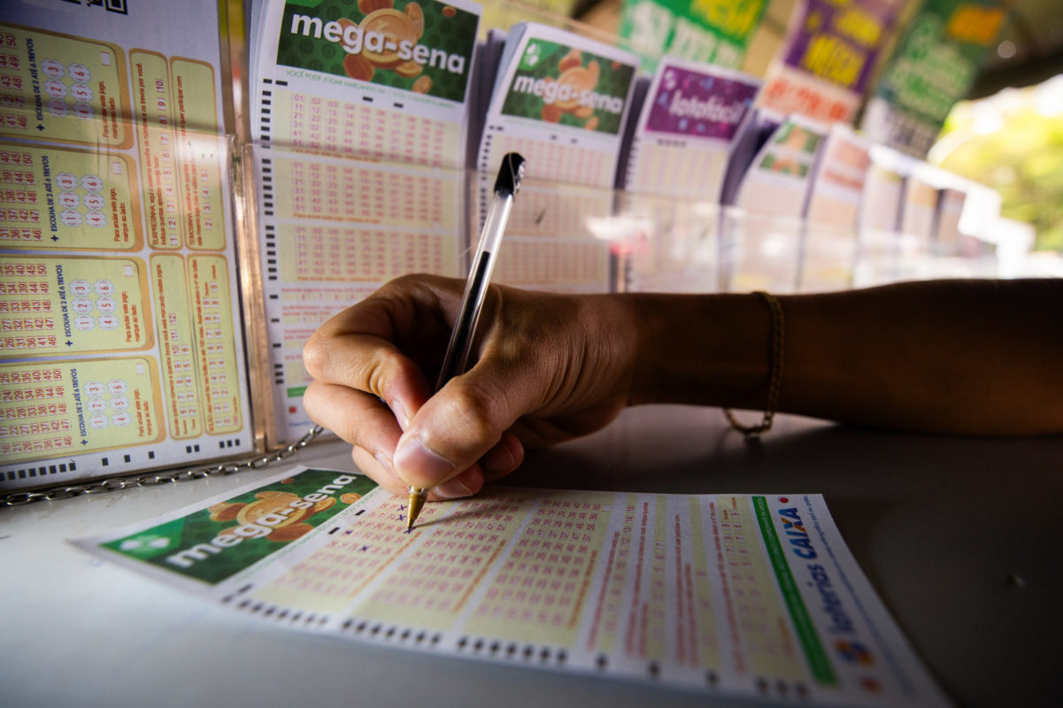 Mega-Sena sorteia R$ 2,8 milhões nesta quinta. Confira as dezenas