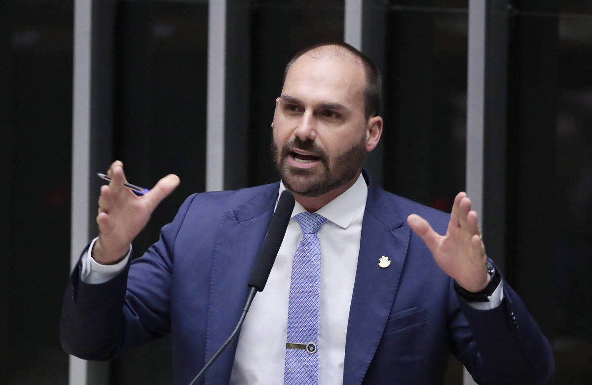 Cenário sem Eduardo muda planos da direita para Senado - 30/05/2025 - Painel