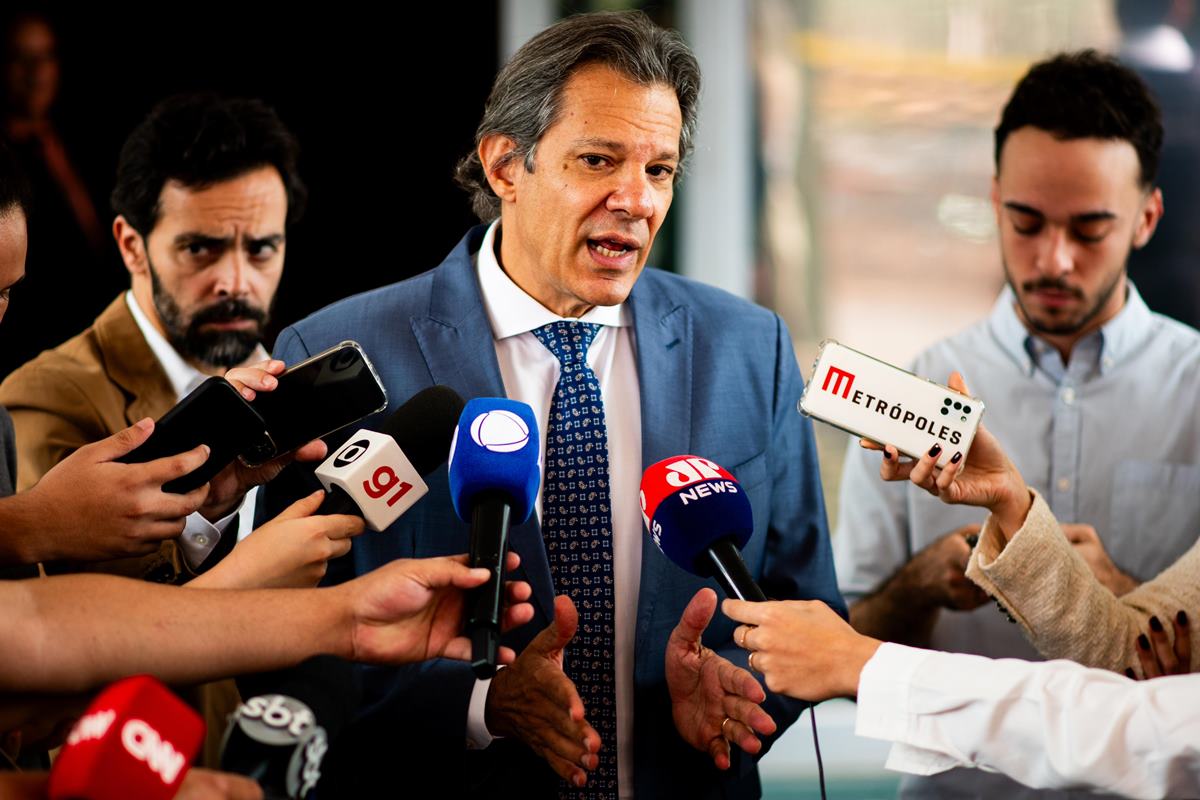 Haddad diz que governo depende de alta do IOF para atingir meta fiscal