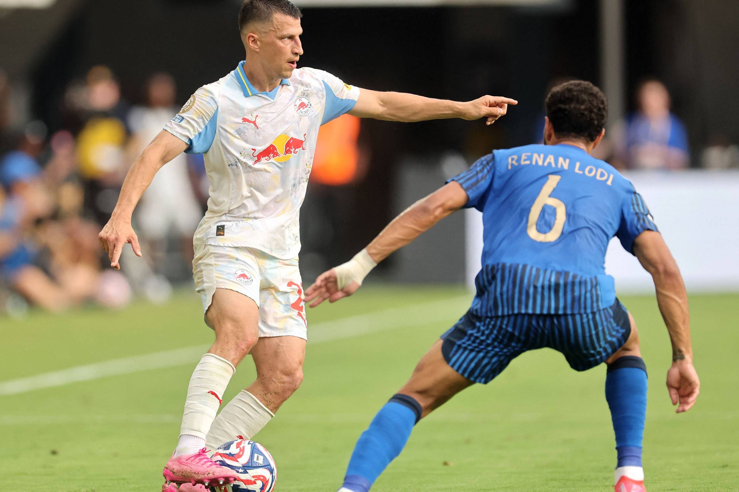 Al Hilal e RB Salzburg empatam em 0 a 0 – 22/06/2025 – Esporte