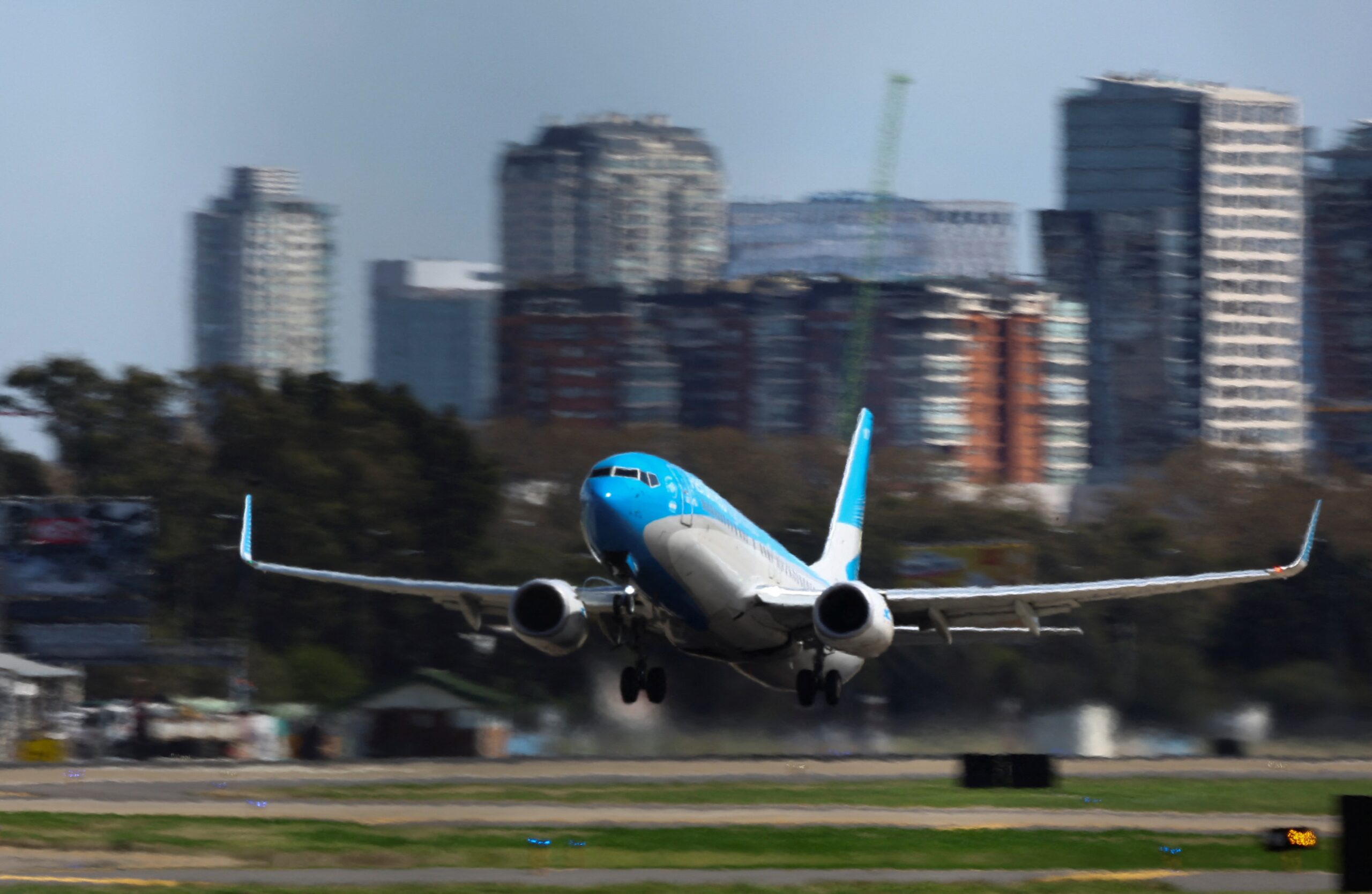 Anac impõe restrições à companhia Aerolíneas Argentinas | Economia
