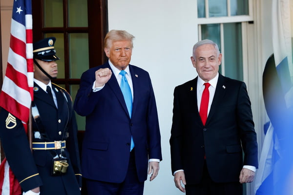 Com EUA indeciso, Irã e Israel mantêm ataques e não cedem à diplomacia