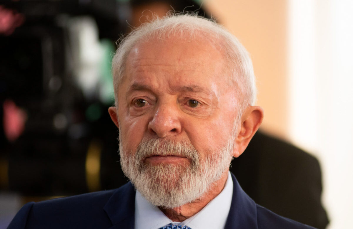 Em meio a crises, Lula lançará ações em busca de popularidade. Entenda