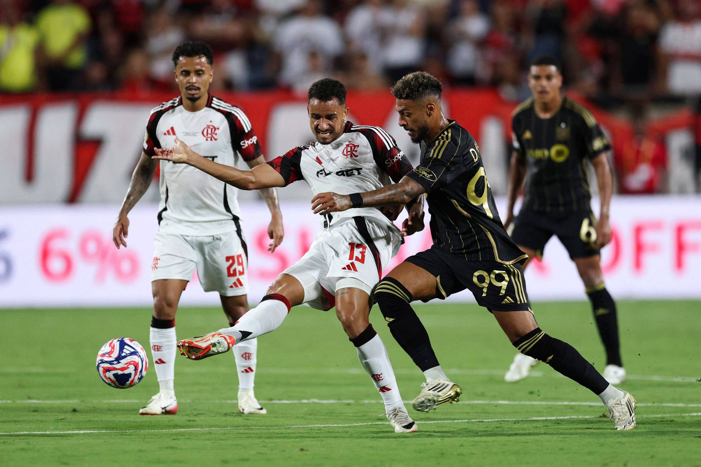 Flamengo poupa titulares e encerra 1ª fase com empate – 25/06/2025 – Esporte