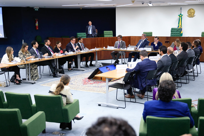 Governo promete ressarcir 1,8 milhão de aposentados a partir de julho