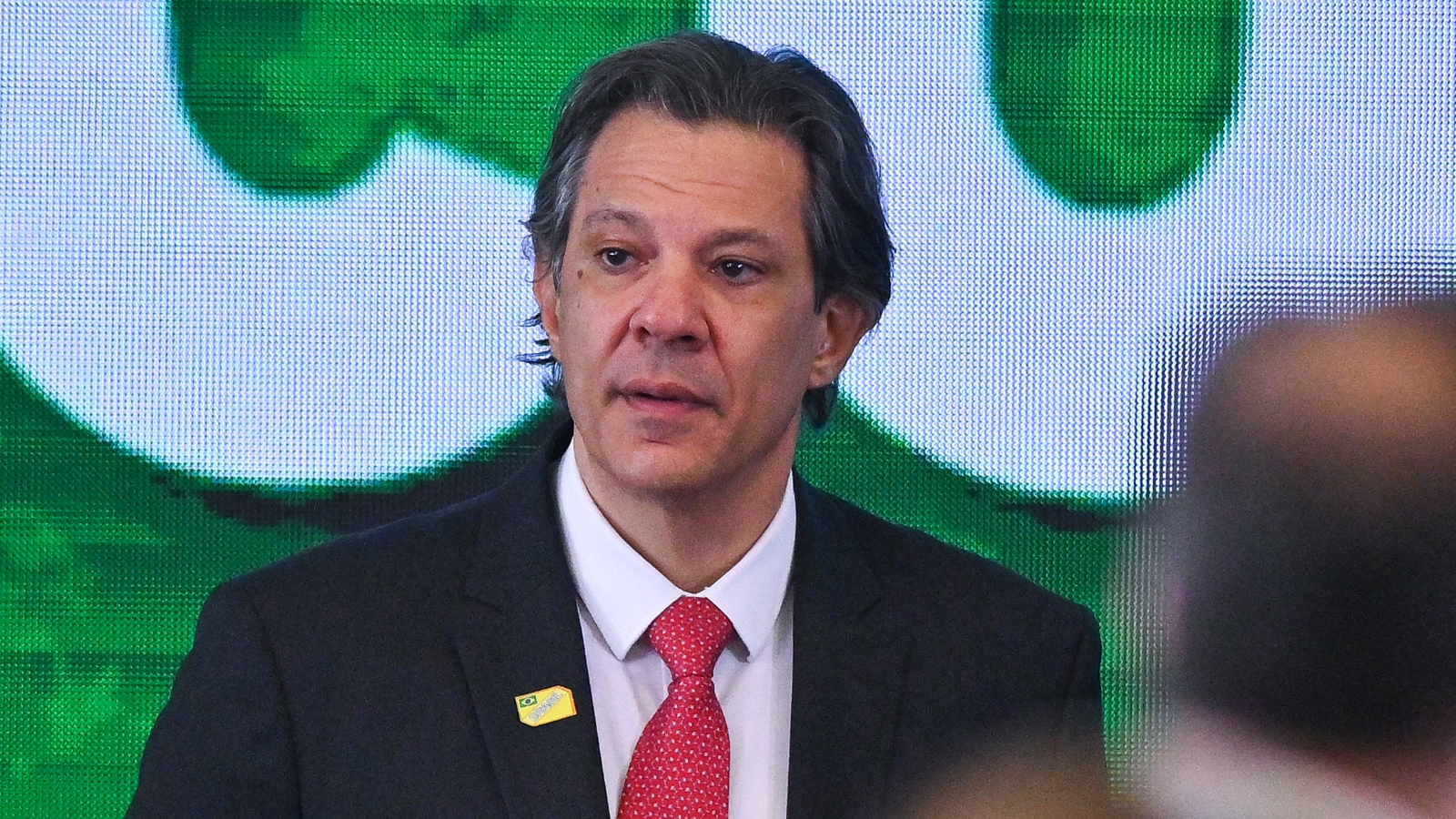 Haddad aponta culpados e assiste ao naufrágio de seu arcabouço