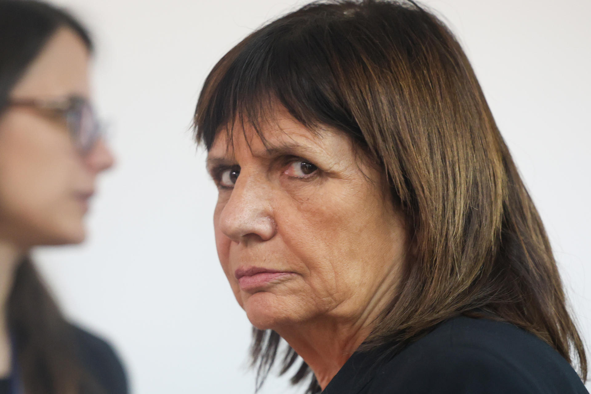 Kirchnerista que jogou fezes na casa de aliado de Milei é presa