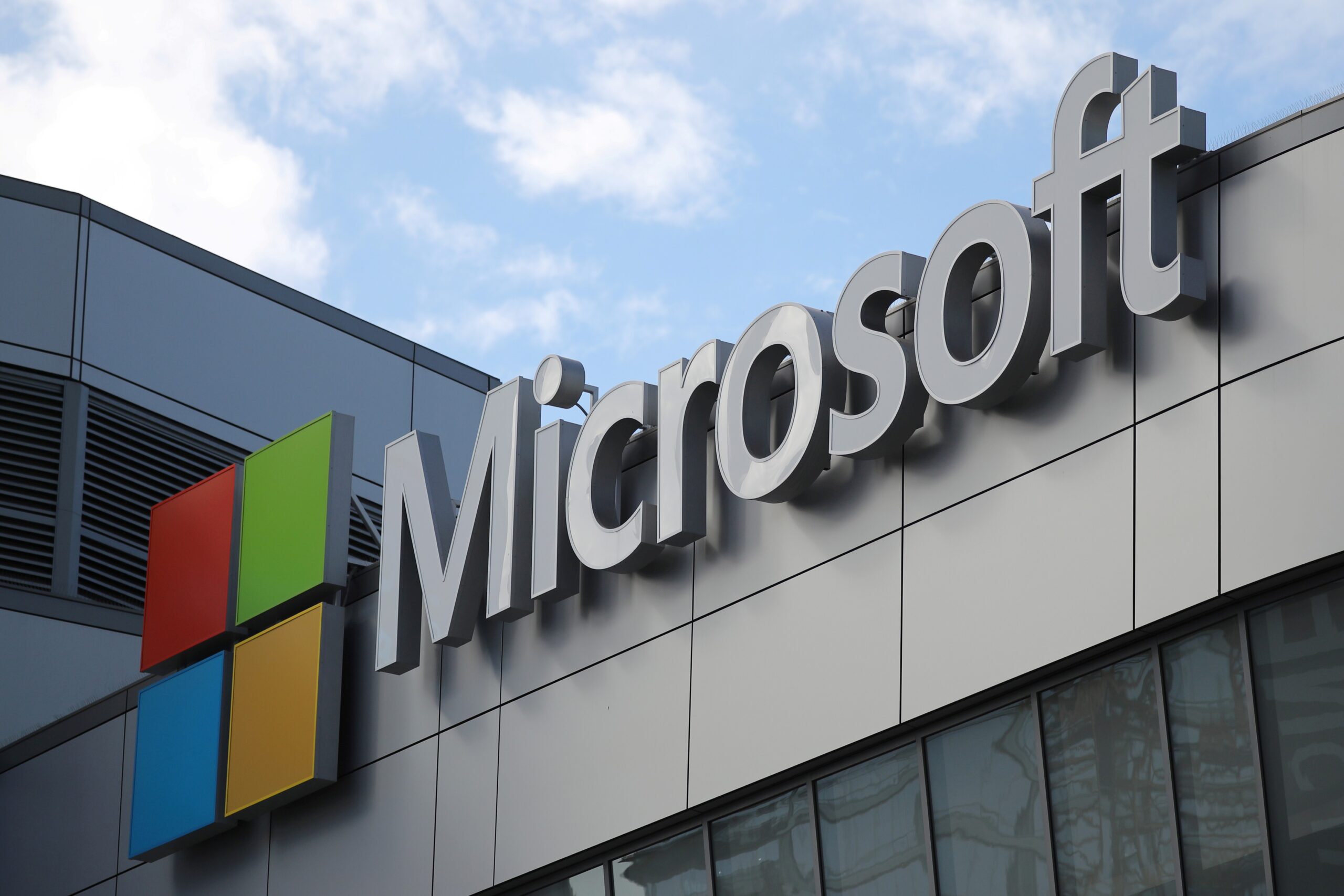 Microsoft diz que criou IA quatro vezes melhor que médicos para descobrir casos complexos