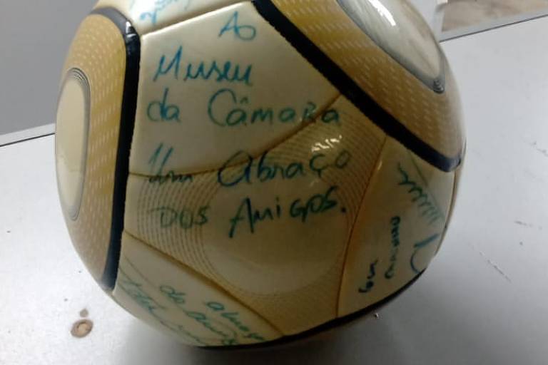 Moraes vota para condenar réu do 8/1 que roubou bola – 20/06/2025 – Poder