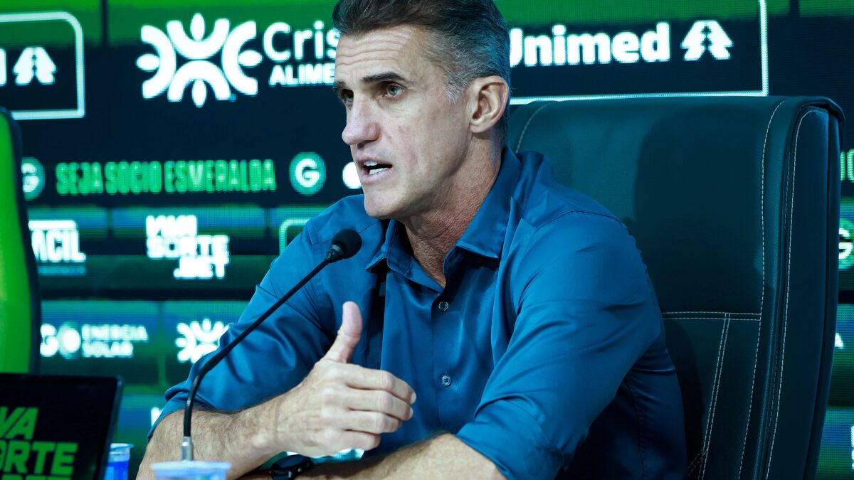 “Não jogamos o suficiente”, diz Mancini após nova derrota do Goiás