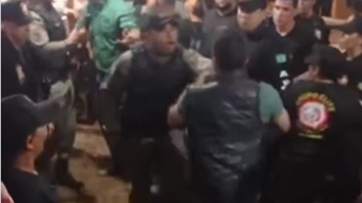 PM é flagrado agredindo homem em Americano do Brasil