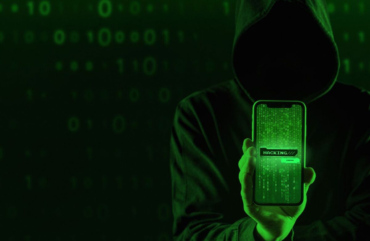 Quatro em cada 10 brasileiros já foram alvo de fraudes pela internet
