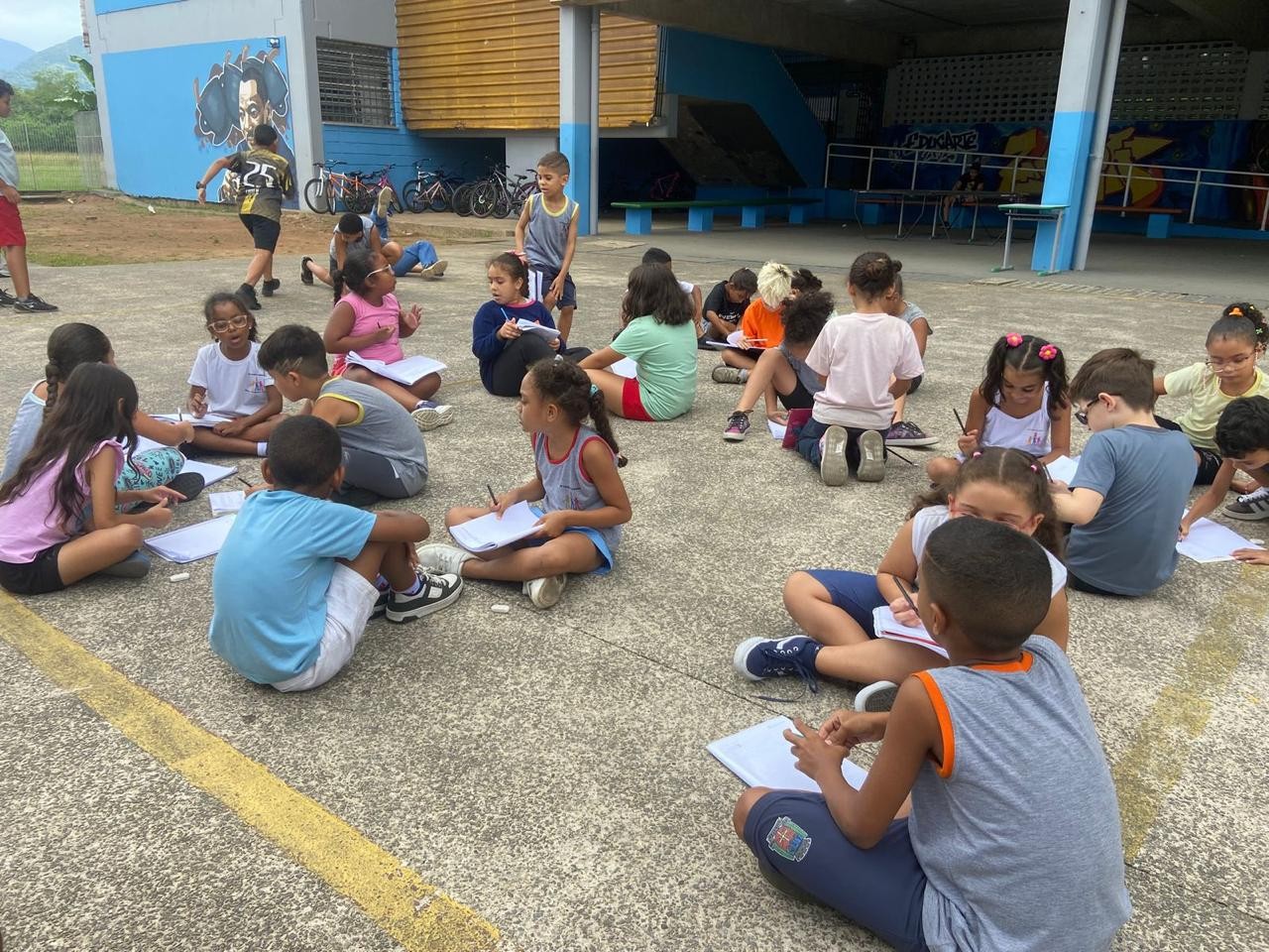 Quatro escolas do Brasil são finalistas do prêmio de ‘Melhor Escola do Mundo 2025’; conheça projetos | Educação