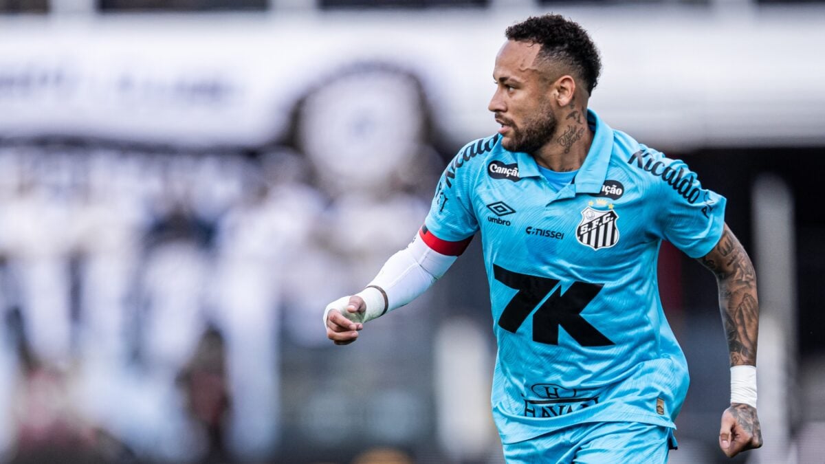 Santos anuncia renovação de Neymar até o fim de 2025