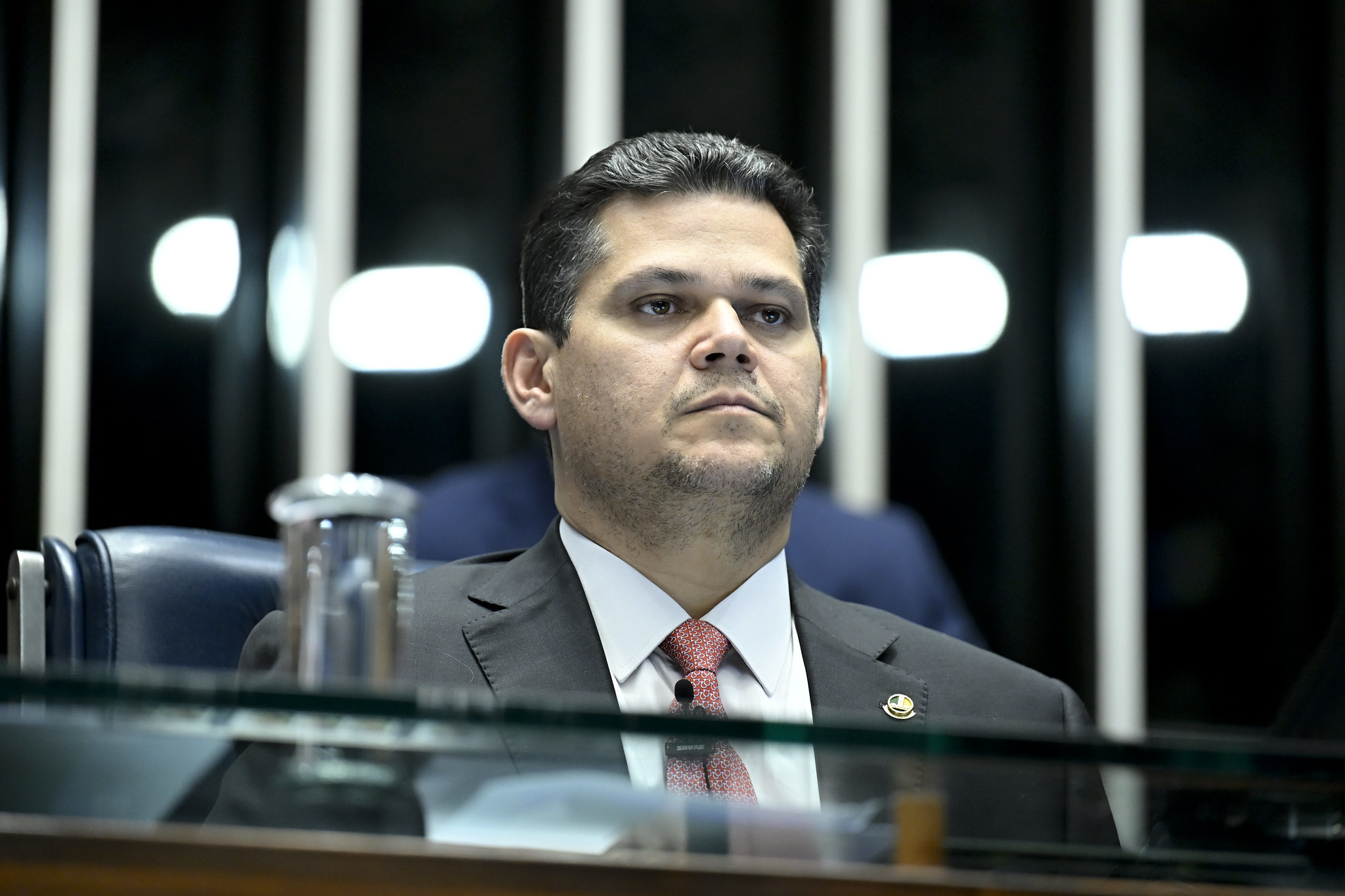 decisão do Congresso equivale a 6 anos de bandeira vermelha