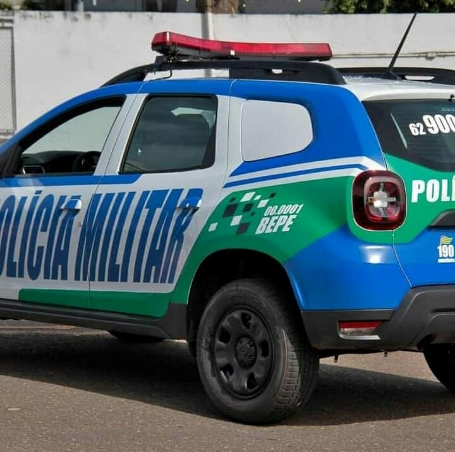 Adolescente foge de casa para morar na rua com namorado em Goiás