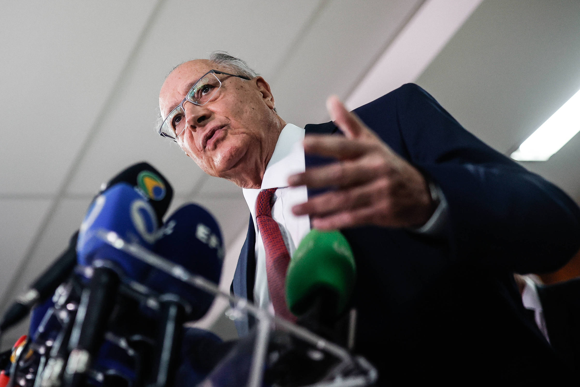Alckmin convida centrais sindicais para discutir tarifaço – 15/07/2025 – Painel