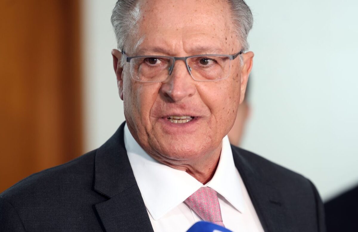 Alckmin conversa com secretário de Comércio dos EUA sobre tarifaço