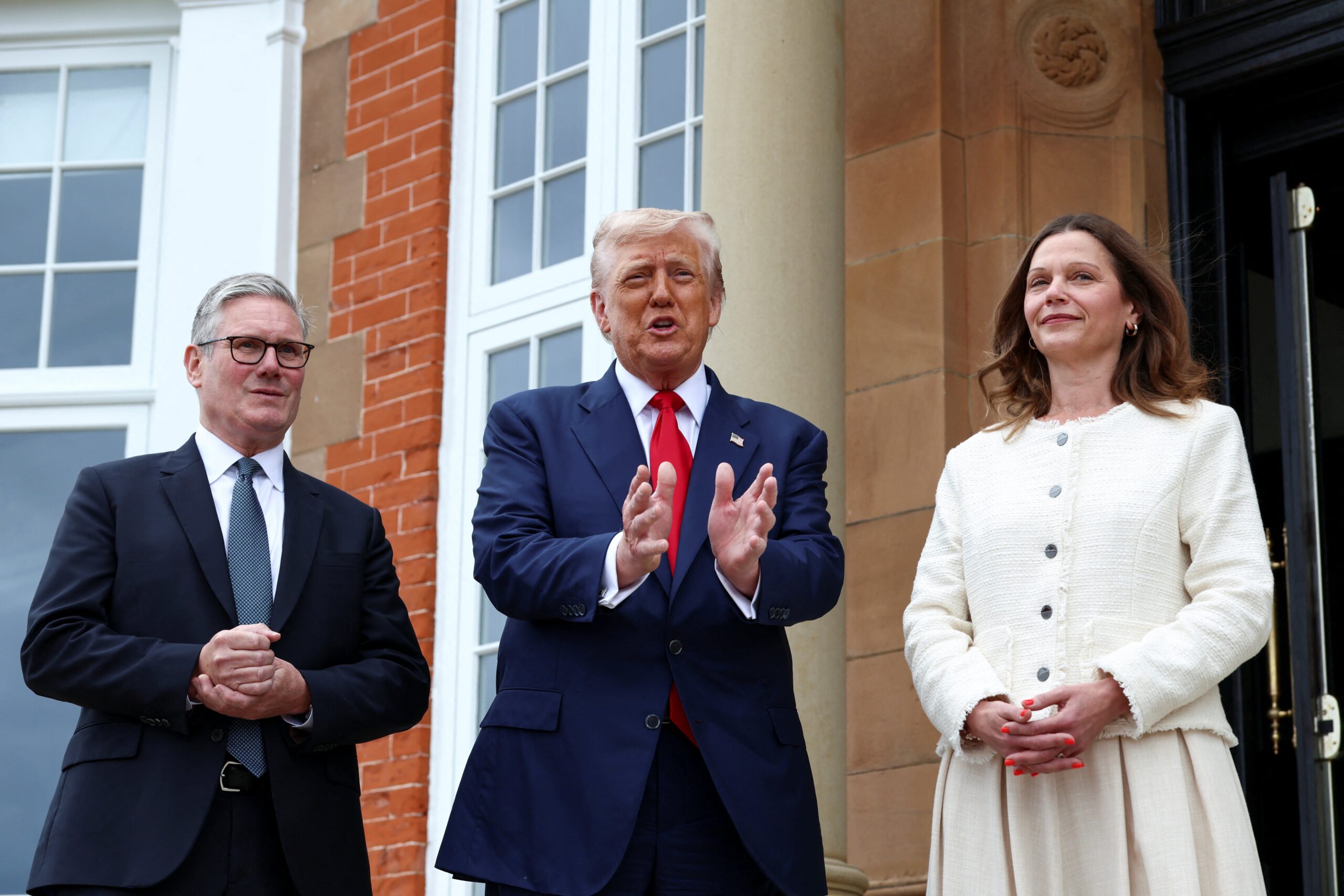 Aliado de Putin diz que 'cada ultimato de Trump é passo em direção à guerra' contra os EUA
