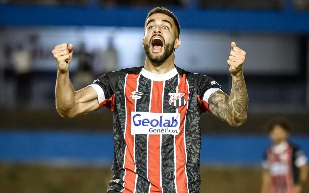 Anápolis anuncia retorno do zagueiro Rafael